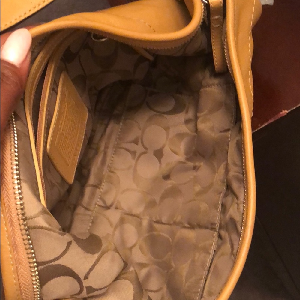 *OFFERS* COACH - Picture 7 of 8